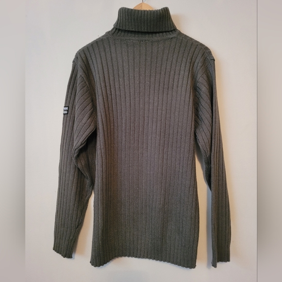 NRS outdoor active gear turtleneck sweater. Size large. - Picture 2 of 4